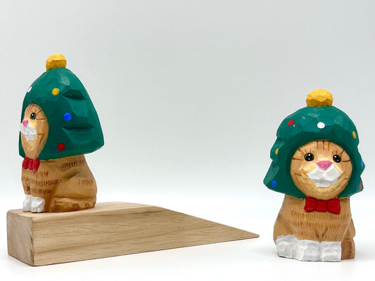 Rustic Elegance: Woodcarve Cat with Pine Hat Doorstop & Ornaments